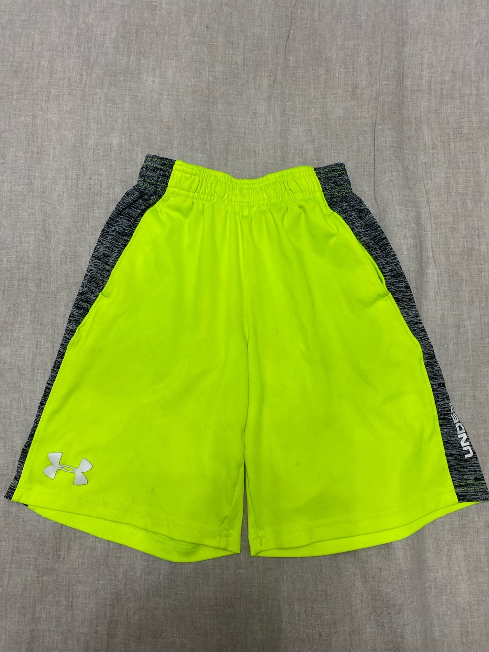 User Armour shorts  size Youth Small